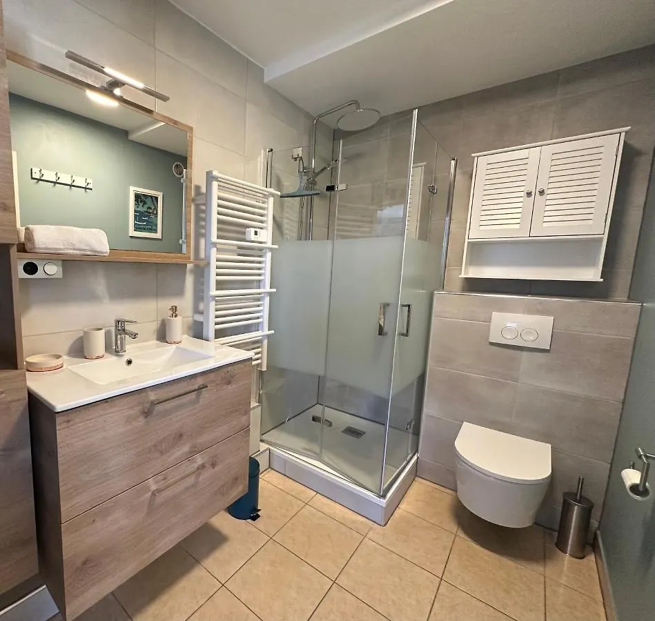 Superbe Appartement Ensoleille - Vue Mer, Clim Et Parking Villeneuve-Loubet France